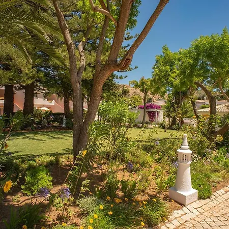 Appartement With Garden View In Luz