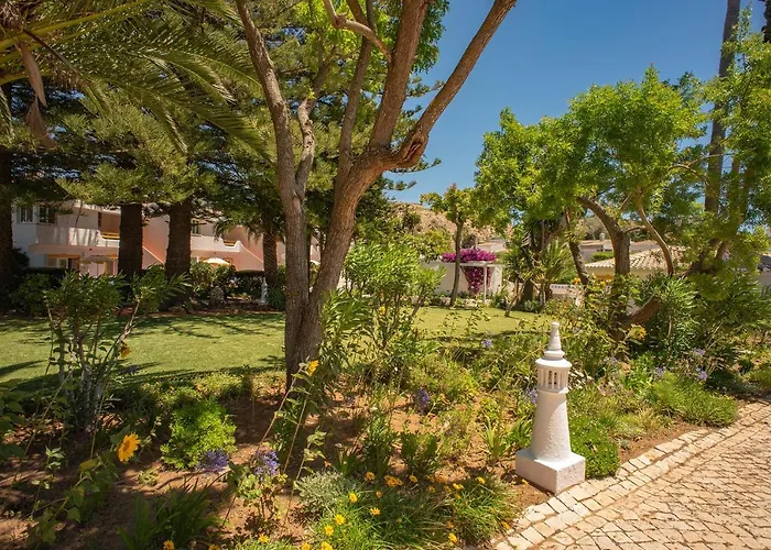 Appartement With Garden View In Luz